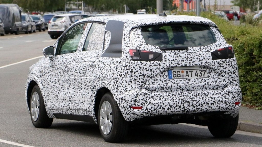 Новый компактвэн Opel Meriva станет похож на кроссовер ...