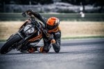 KTM 790 Duke 2018 — один из претендентов на звание лучшего мотоцикла мотошоу EICMA 2017 - фото 19