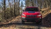  :     Jeep Cherokee -  25