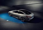 BMW определилась с датой дебюта электрокара i4 - фото 3