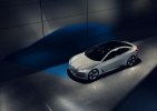 BMW определилась с датой дебюта электрокара i4 - фото 7