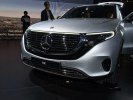 Париж 2018: Mercedes-Benz представил конкурента Audi e-tron и Jaguar i-Pace - фото 1