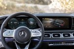 Mercedes-Benz представил новое поколение флагманского кроссовера GLS - фото 7