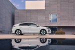 Hyundai Ioniq получит увеличенную дальность пробега и больше технологий - фото 28