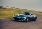Aston Martin сделал облегчённый Vantage AMR с «механикой» - фото 4