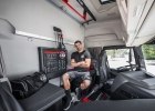 Iveco показала грузовик с тренажёрным залом в кабине - фото 6