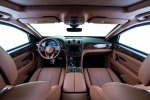 Bentley Bentayga     -  8