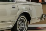     Lincoln Continental 1980  -  24