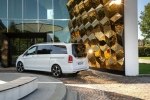 «Деньги любят тишину»: стартовали продажи Mercedes EQV - фото 13