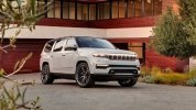 Новый Grand Wagoneer: Jeep вступает в борьбу с Range Rover - фото 4