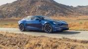  ?  Tesla Model S Plaid    -  3