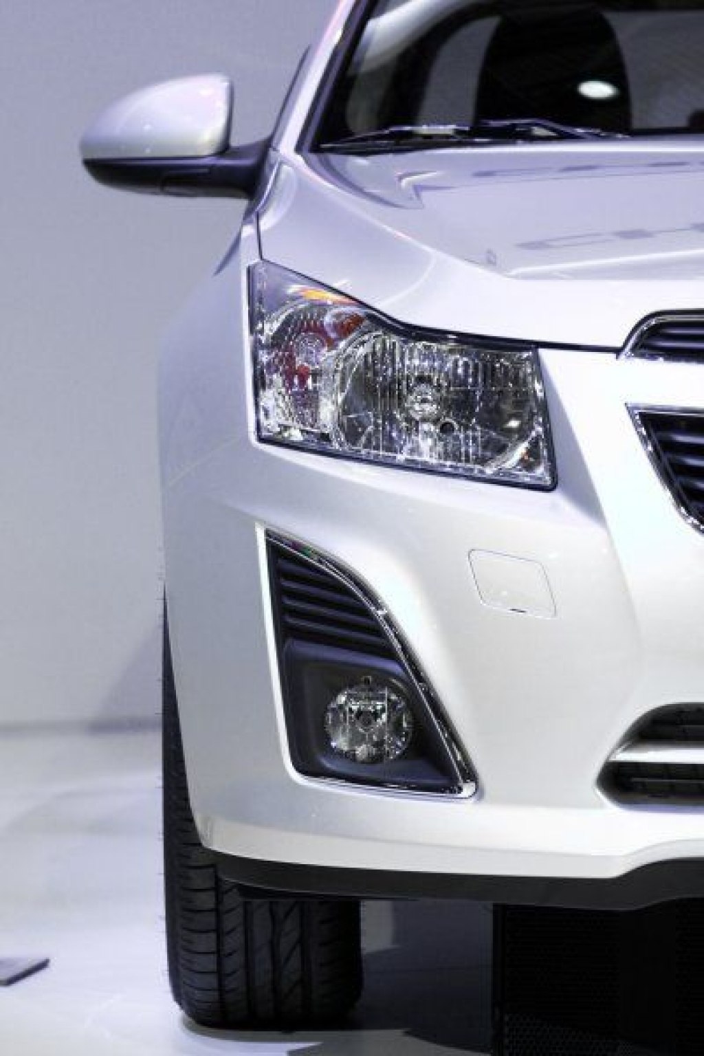 Лобовое стекло chevrolet cruze