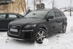 Audi Q7      -  4