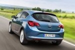 Opel   Astra -  2