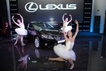    Lexus ES -  5