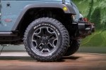 Jeep Wrangler Rubicon:   -  6