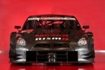 Nissan представил для японского чемпионата новый гоночный GT-R - фото 5
