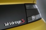  Aston Martin Vantage    -  24