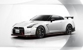 Nissan GT-R    -  15