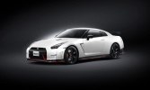 Nissan GT-R    -  17