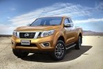 Nissan    Navara -  32