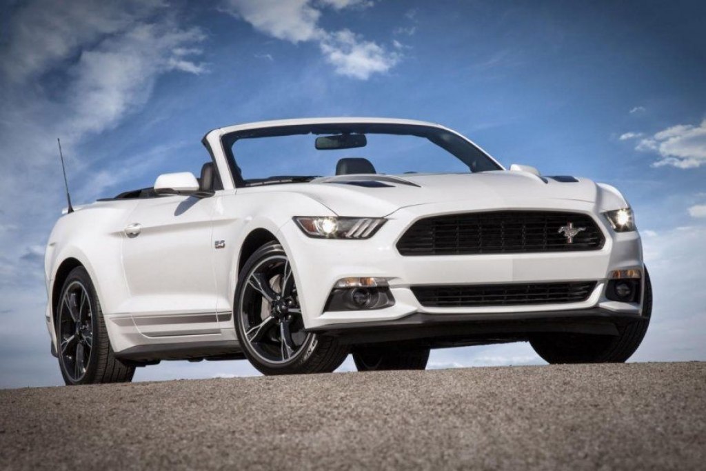 Ford mustang содержание