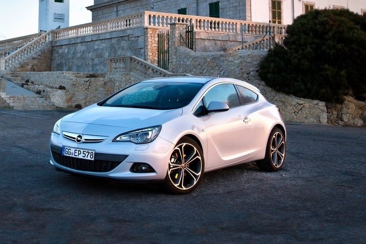 Opel Astra GTC OPC Р±РµР»С‹Р№