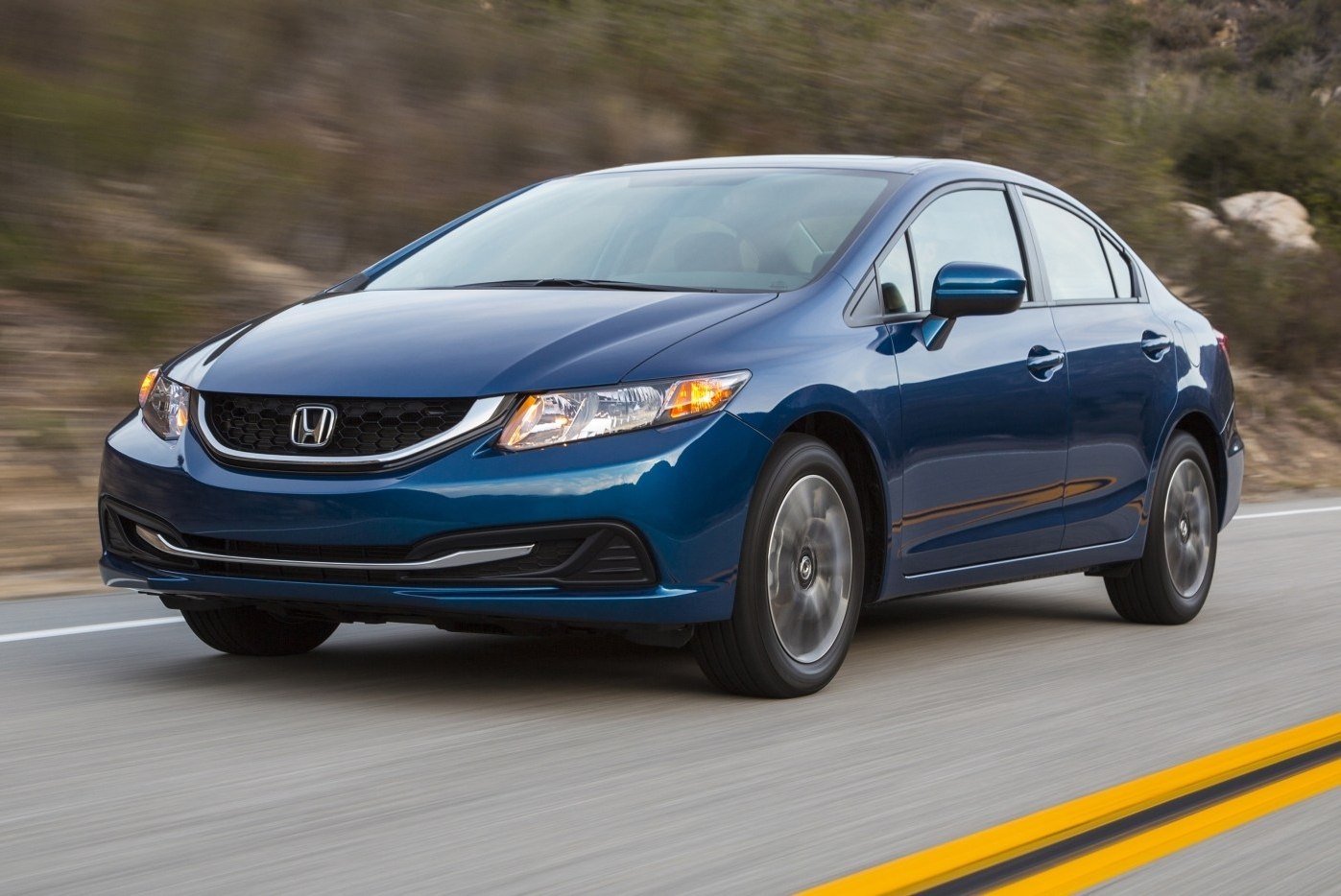 Honda Civic 4D цены, отзывы, характеристики Civic 4D от