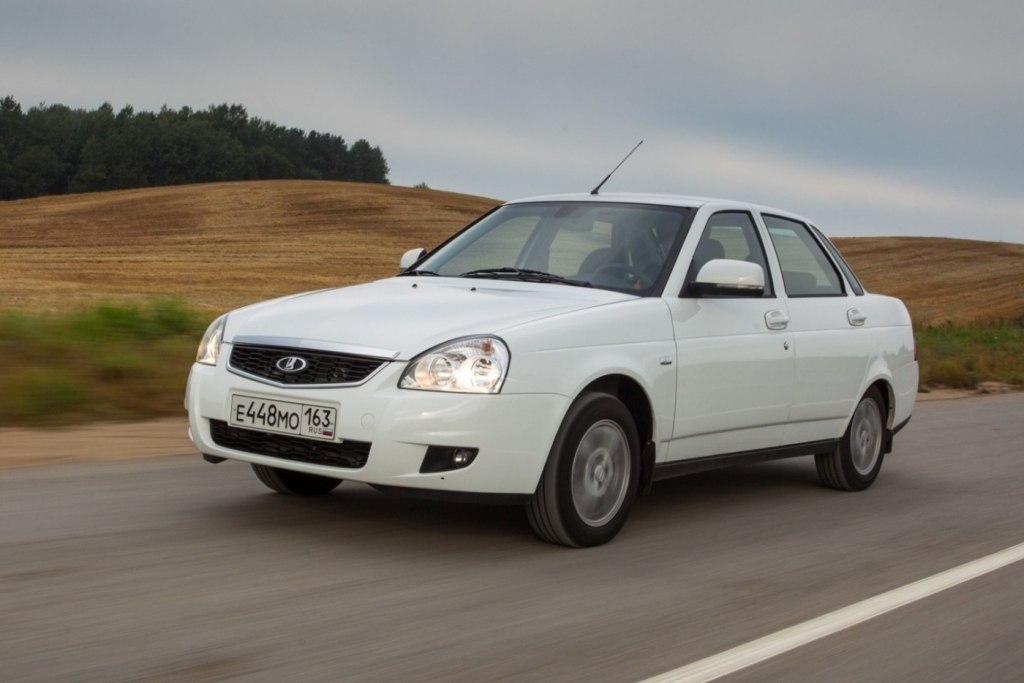 Автомобиль lada priora