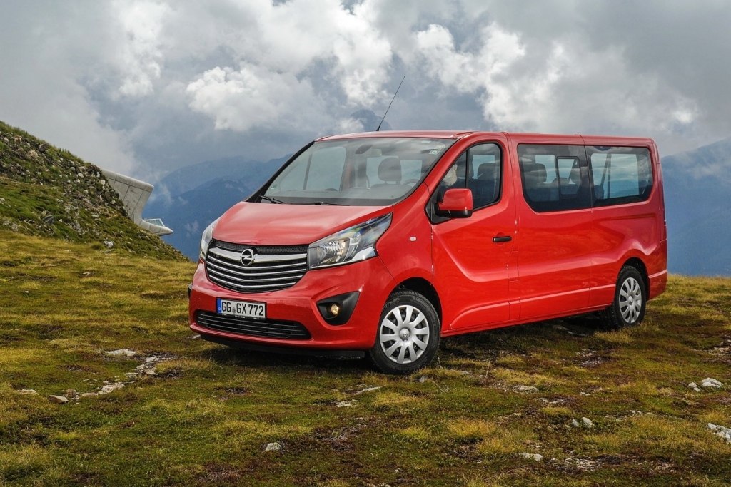 Opel vivaro фото