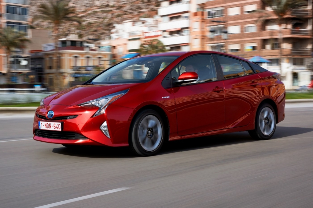 Toyota prius модельный ряд