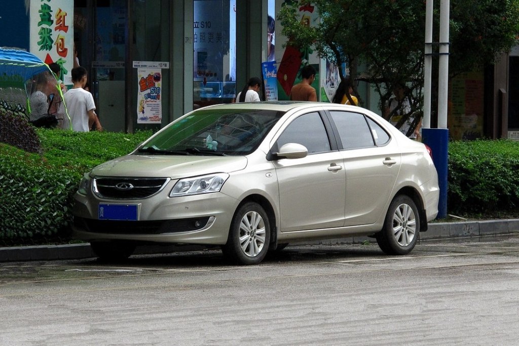 Ниссан чери е10