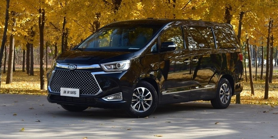Китайский минивэн jac