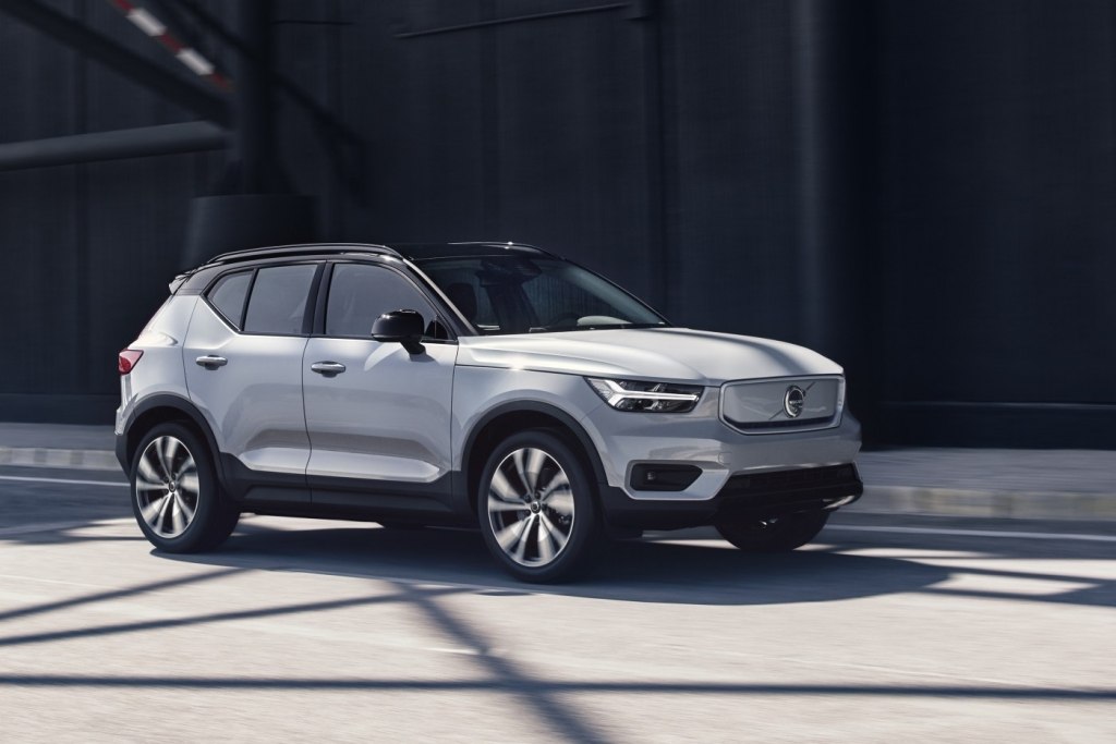 Цвета вольво xc40