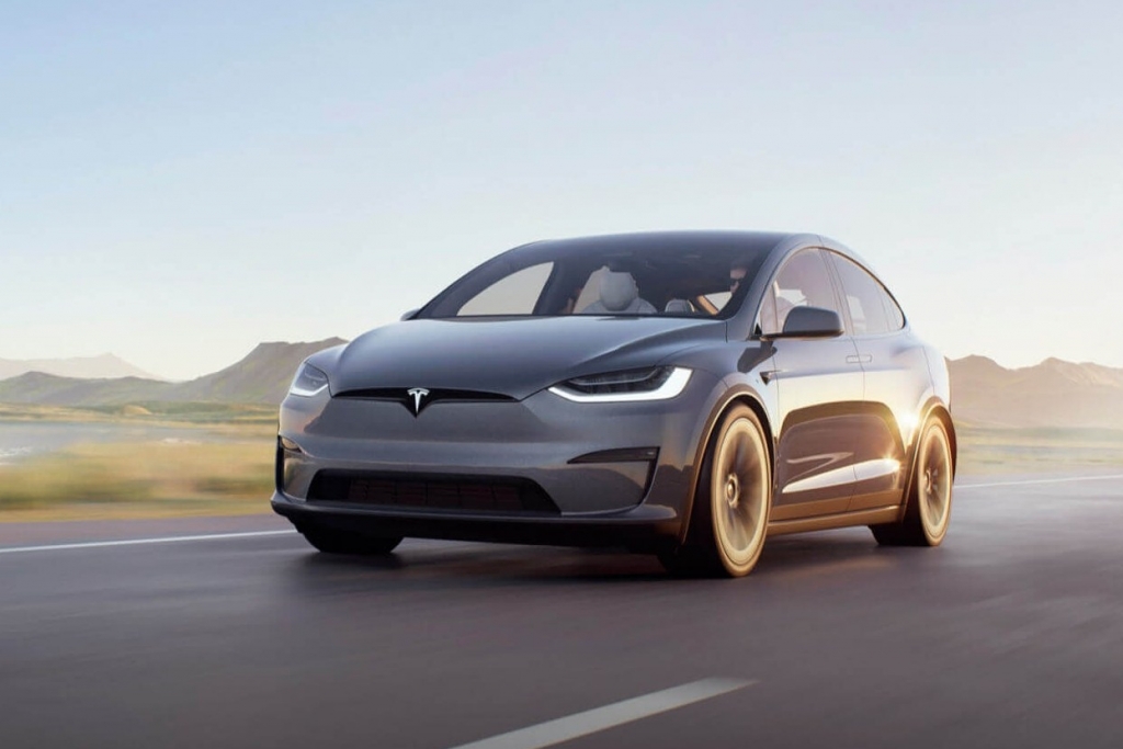 Tesla model x описание