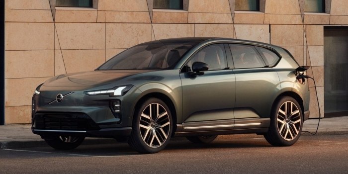 Volvo EX60 2026