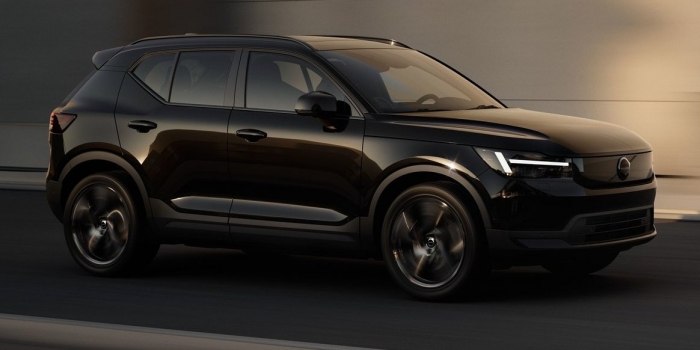 Volvo EX40 2026