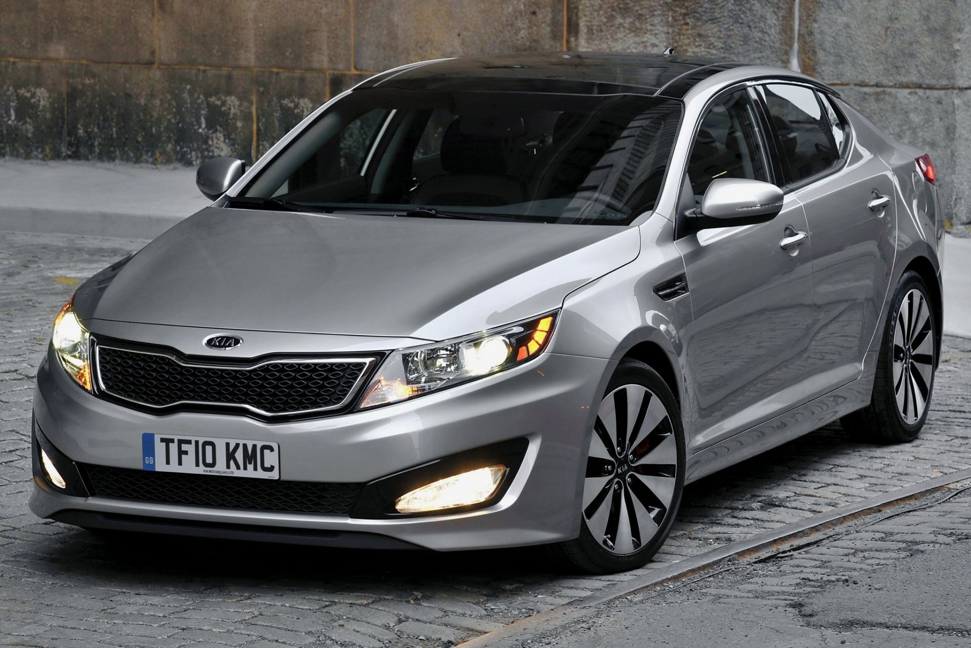 Kia Optima Hybrid 2012