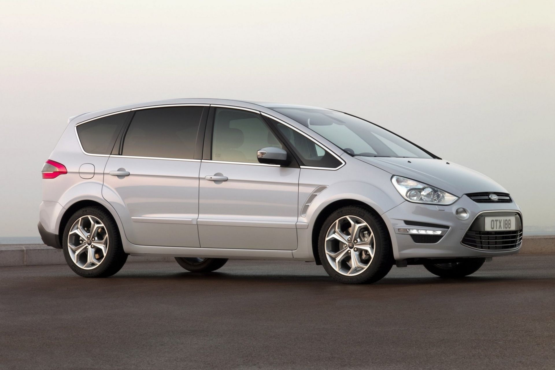 Ford S-Max - цены, отзывы, характеристики S-Max от Ford