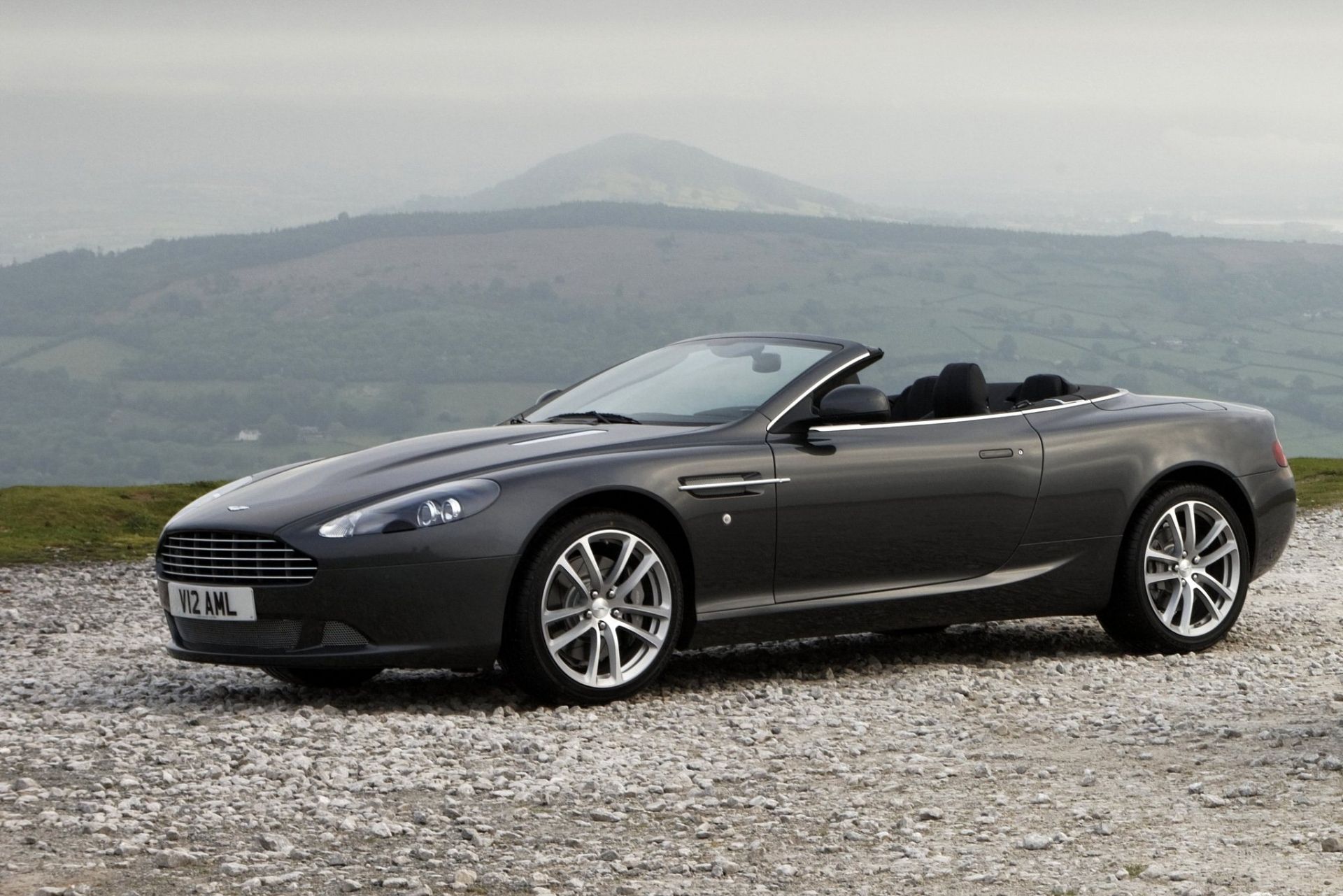 Характеристики Aston Martin DB9