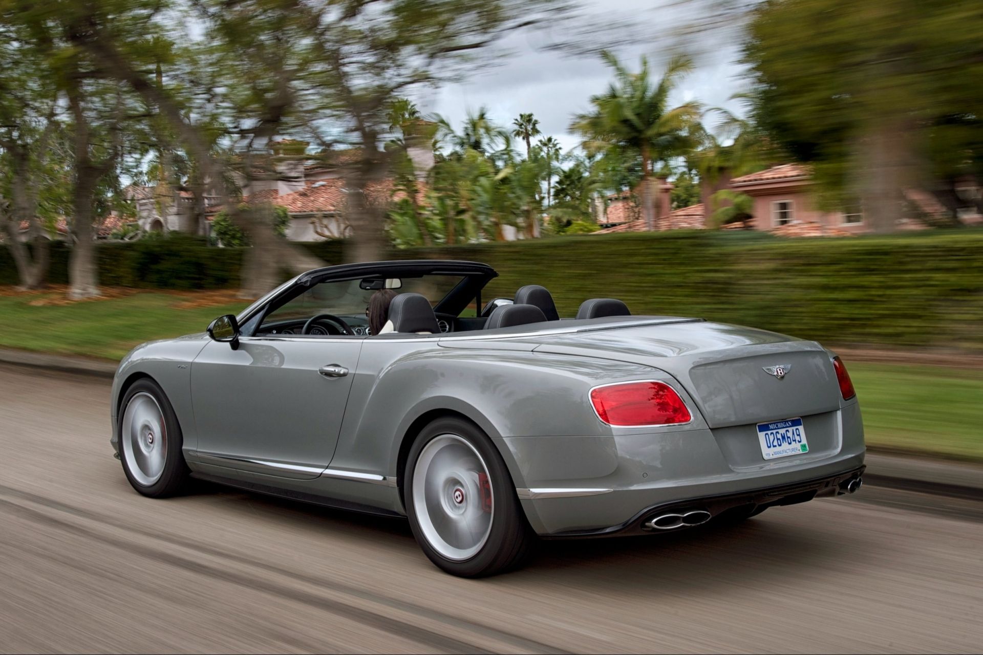 Continental gt v8 Convertible фиолетовая