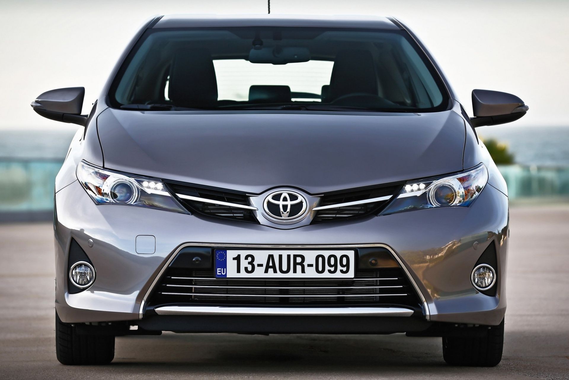 Toyota Auris С„РѕС‚Рѕ 2012