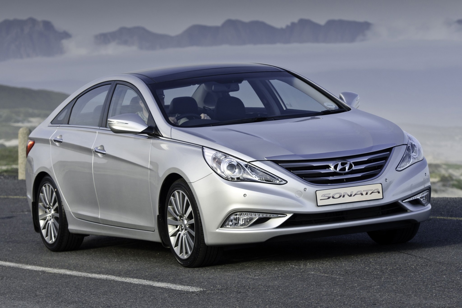 Hyundai Sonata - цены, отзывы, характеристики Sonata от Hyundai