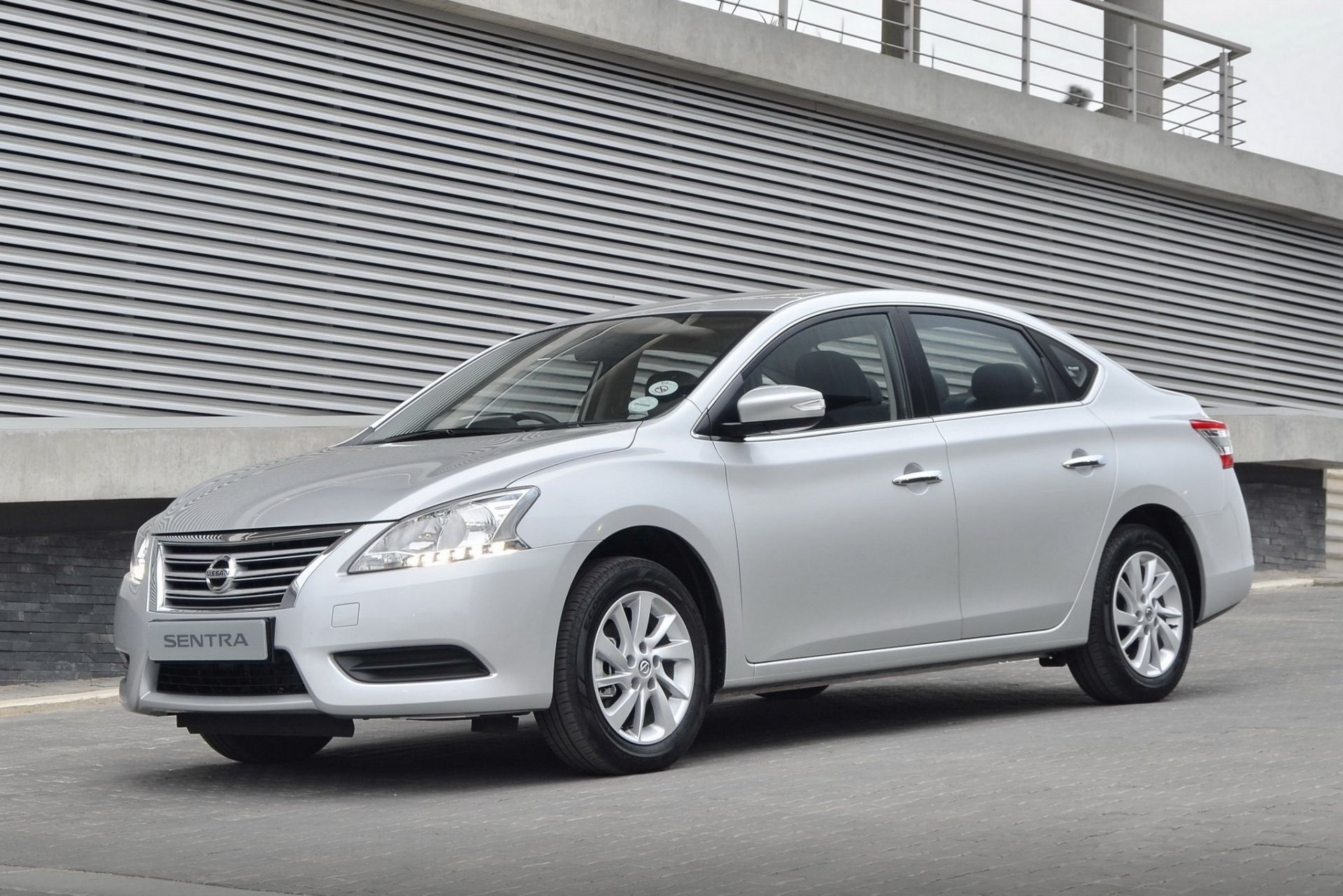 Nissan Sentra - цены, отзывы, характеристики Sentra от Nissan