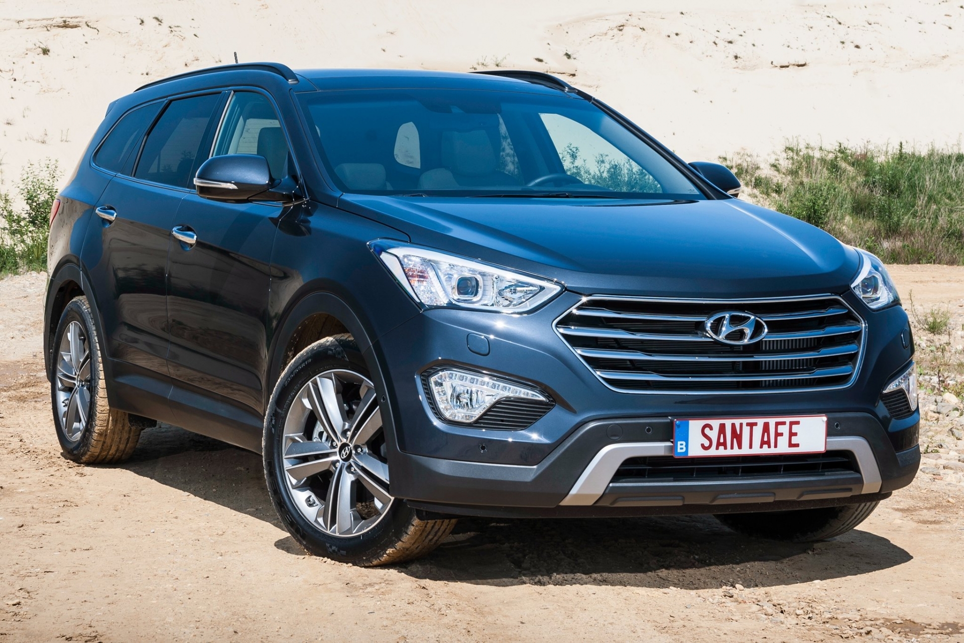 Hyundai Grand Santa Fe (Хендай Гранд Санта Фе ) 2014 года - обзор модели авто