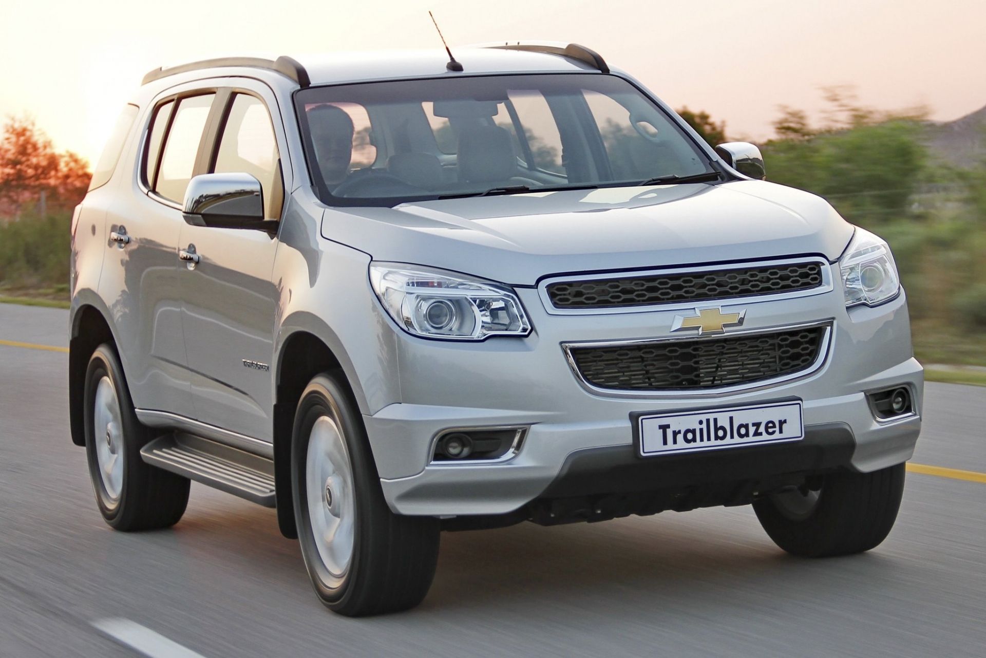 Chevrolet trailblazer 2012. Chevrolet trailblazer внедорожник. Шевроле Трейлблейзер 2015 года. Трейлблейзер 2.