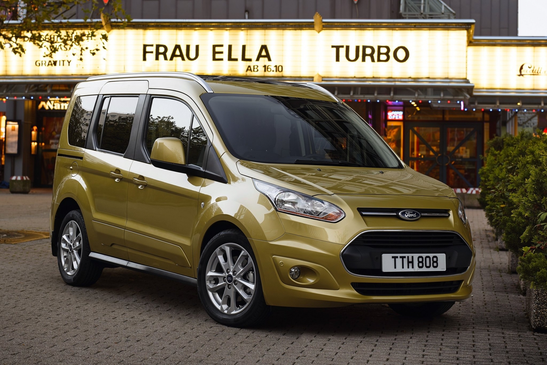 Ford Grand Tourneo connect 2013