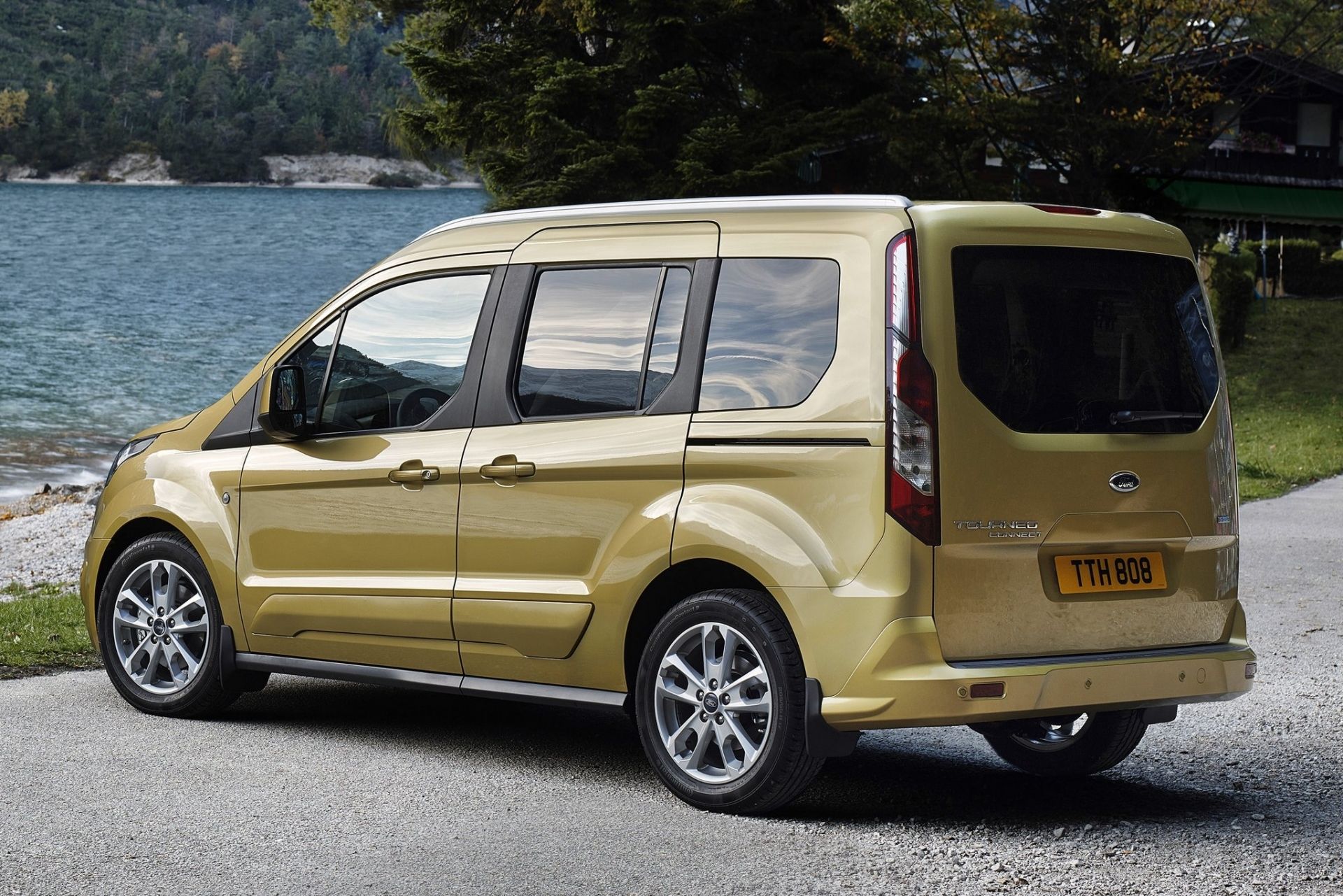 Ford Tourneo Connect - цены, отзывы, характеристики Tourneo Connect от Ford