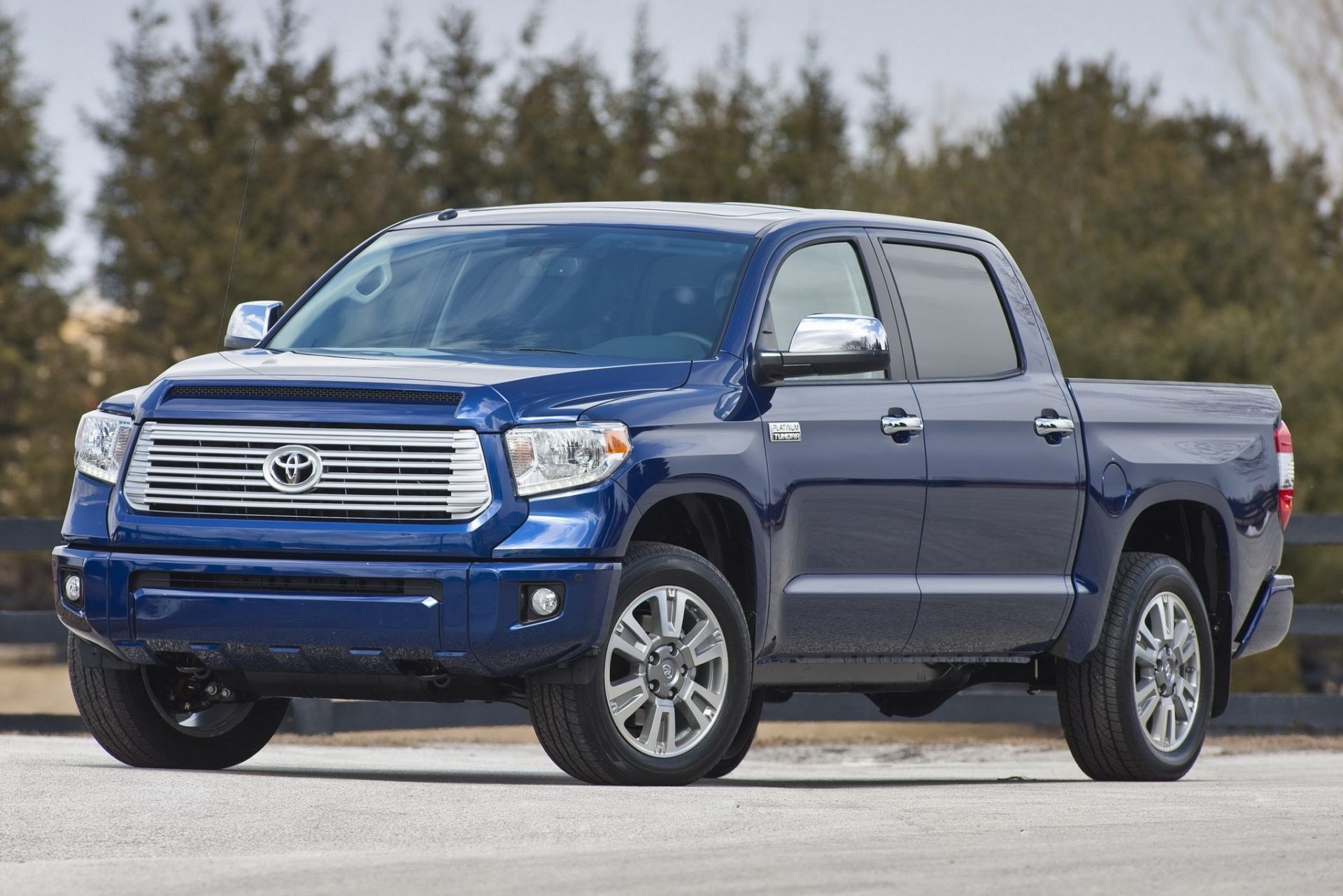 Toyota Tundra CrewMax - цены, отзывы, характеристики Tundra