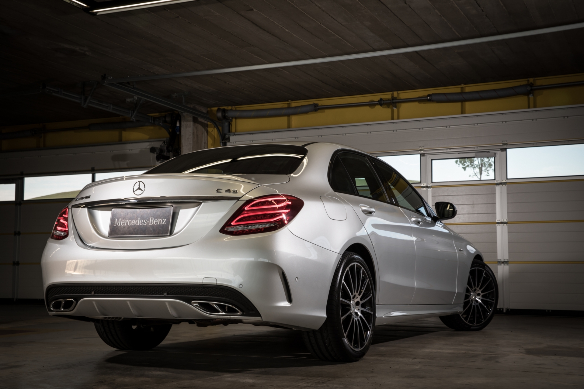 Амг повысился. Mercedes c43 w205. Мерседес с 43 АМГ. Mercedes w205 AMG. Mercedes w205 AMG 43.